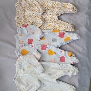 3 Peice bundle Carter's play suits size preemie